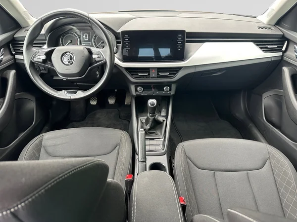 SKODA Kamiq (2021) — foto 7 van 24