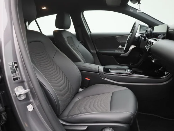 Mercedes-Benz A-Klasse (2023) — foto 27 van 40
