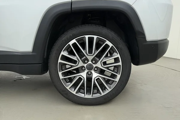 Jeep Compass (2021) — foto 19 van 22