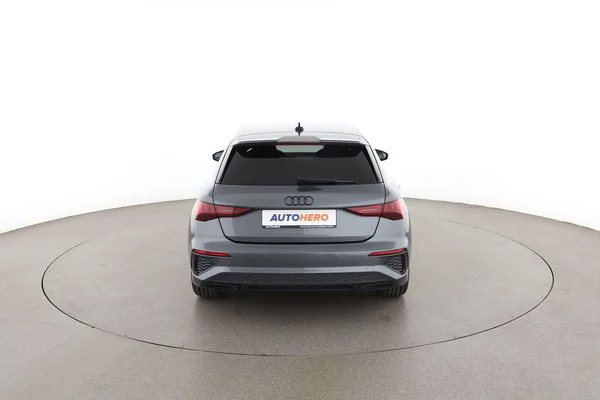 Audi A3 (2022) — foto 11 van 16