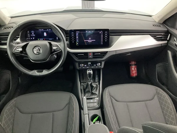 SKODA Kamiq (2022) — foto 31 van 36