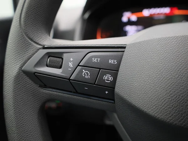 SEAT Arona (2023) — foto 9 van 33