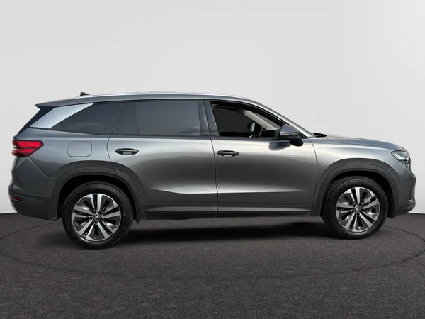SKODA Kodiaq (2025) — foto 3 van 24
