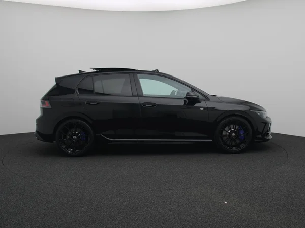 VOLKSWAGEN Golf VIII R (2025) — foto 16 van 19