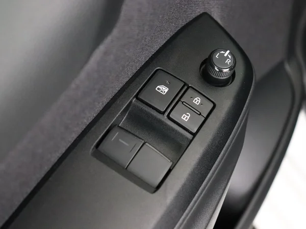 TOYOTA Yaris (2023) — foto 17 van 25