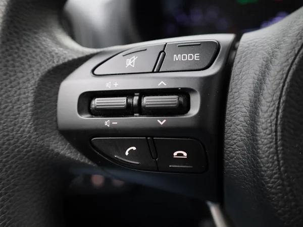 Kia Picanto (2021) — foto 13 van 36