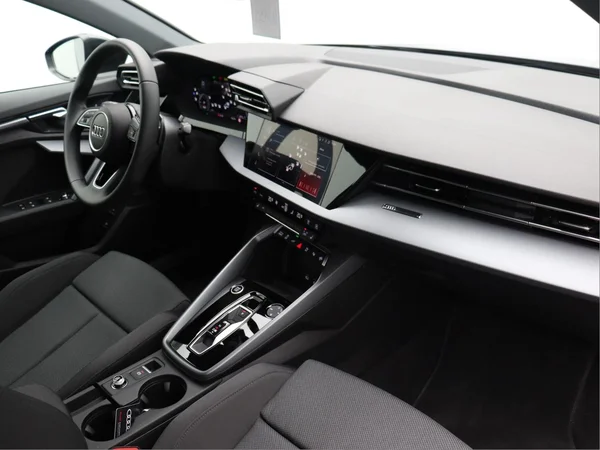 AUDI A3 Allstreet PHEV (2025) — foto 14 van 17