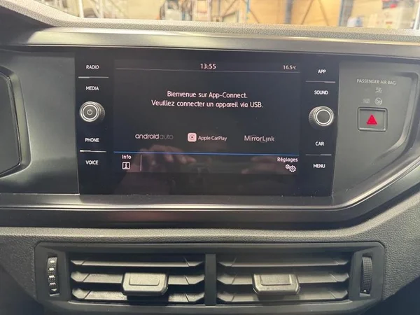 VOLKSWAGEN Polo (2020) — foto 15 van 27