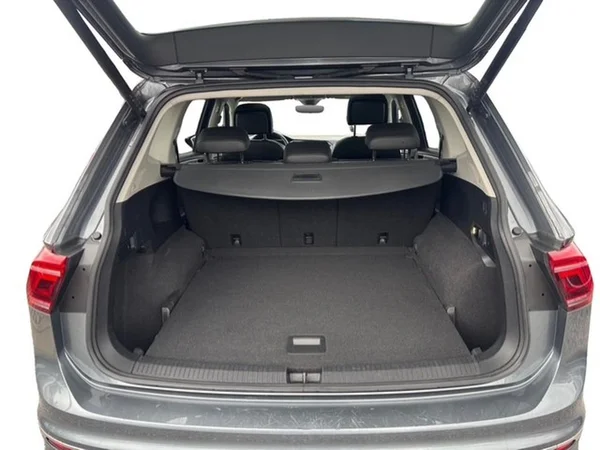 VOLKSWAGEN Tiguan Allspace Dsl (2022) — foto 7 van 20