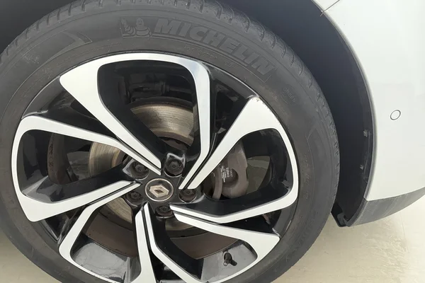 Renault Grand Scenic (2019) — foto 10 van 18