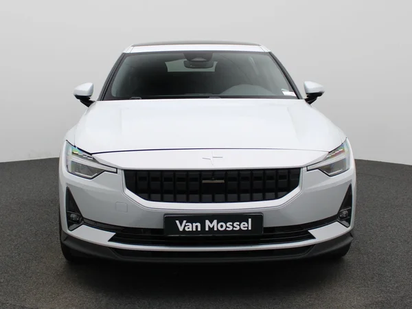 Polestar 2 (2022) — foto 23 van 40