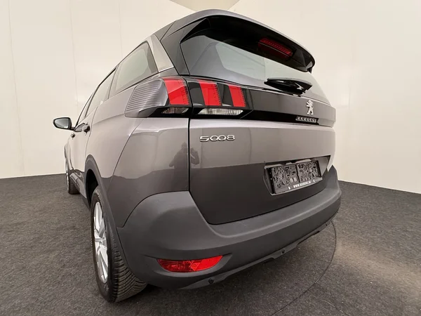 PEUGEOT 5008 (2023) — foto 19 van 26