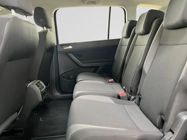 VOLKSWAGEN Touran (2019) — foto 6 van 20