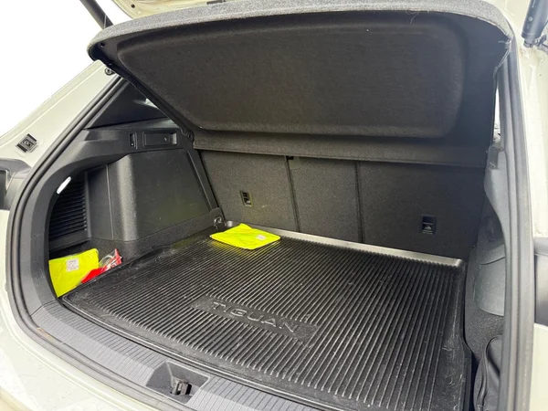 VOLKSWAGEN Tiguan eHybrid (PHEV) (2025) — foto 14 van 24