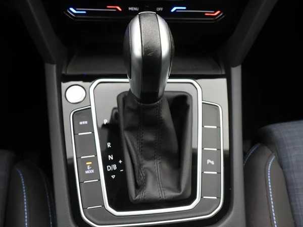 Volkswagen Passat (2022) — foto 19 van 31