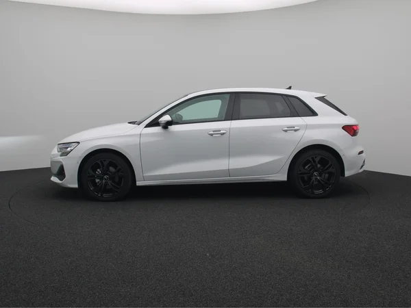 AUDI A3 Sportback (2025) — foto 18 van 21