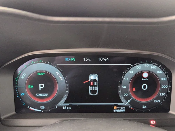 Nissan Juke HEV (2025) — foto 18 van 25
