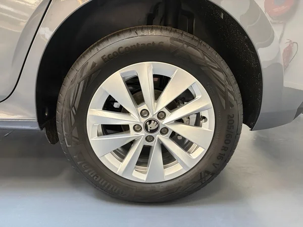 SKODA Kamiq (2026) — foto 10 van 18