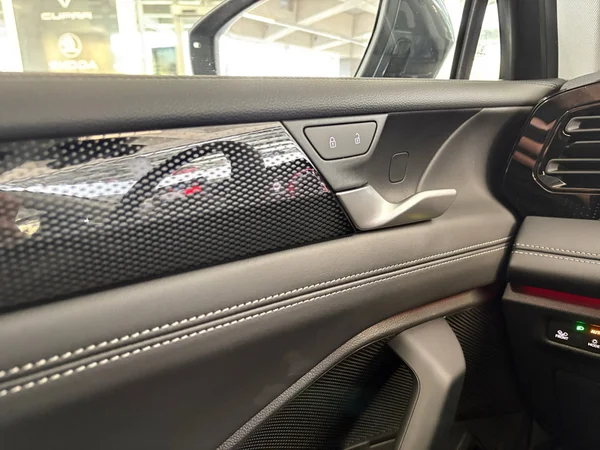 VOLKSWAGEN Tiguan (2026) — foto 23 van 24