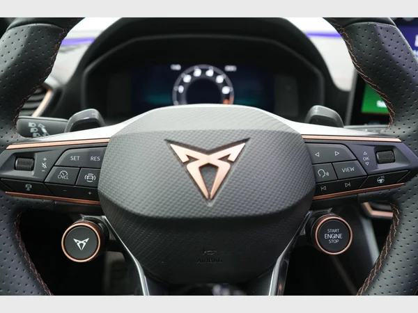 CUPRA Leon SW (2025) — foto 2 van 30