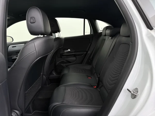 MERCEDES GLA 250 (2022) — foto 5 van 32