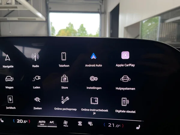 AUDI A6 Avant e-tron (2025) — foto 10 van 24