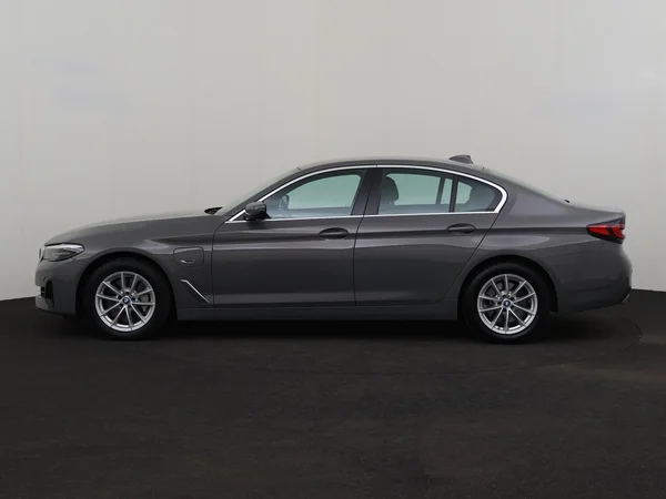 BMW 520 (2022) — foto 12 van 32