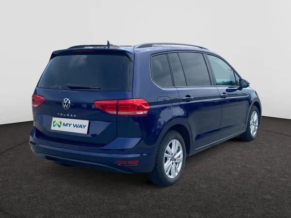 VOLKSWAGEN Touran (2022) — foto 15 van 19