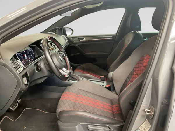 VOLKSWAGEN Golf VII GTI (2019) — foto 22 van 22