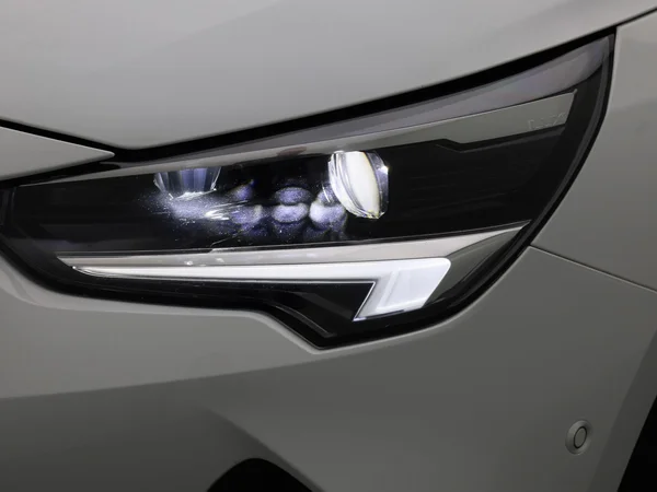 Opel Corsa-e (2023) — foto 8 van 40