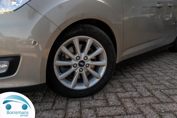 Ford Grand-C-Max (2017) — foto 35 van 61