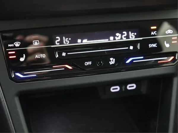 VOLKSWAGEN Taigo (2024) — foto 3 van 16