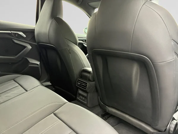 AUDI A3 Sportback (2023) — foto 3 van 23