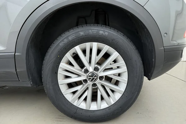 Volkswagen T-Roc (2022) — foto 15 van 18