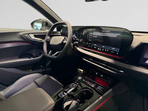 AUDI A5 Avant e-hybrid (PHEV) (2025) — foto 9 van 20