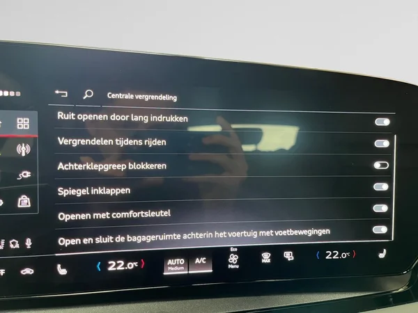 AUDI Q6 Sportback e-tron (2025) — foto 3 van 24