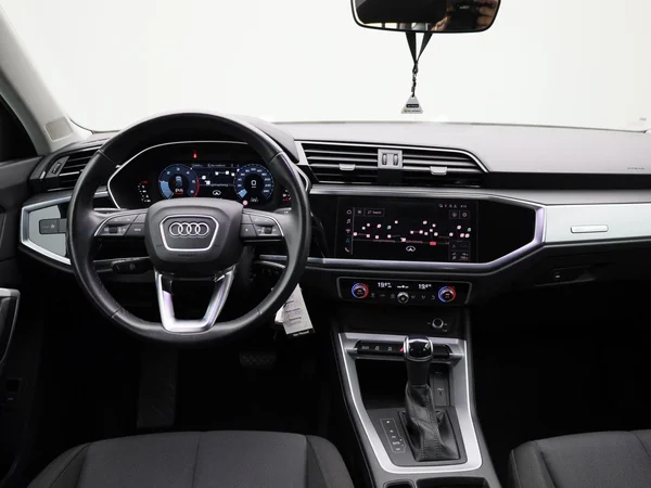Audi Q3 (2022) — foto 38 van 40