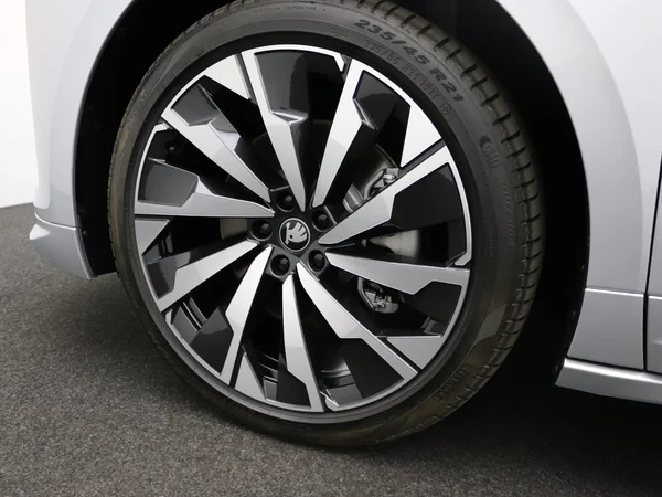 SKODA (2025) — foto 11 van 19