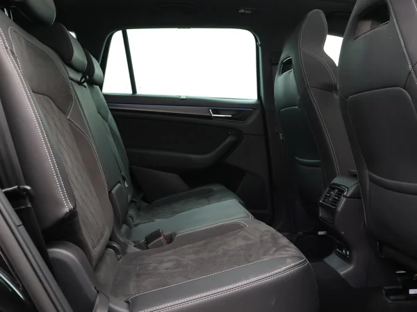 SKODA Kodiaq (2024) — foto 2 van 28