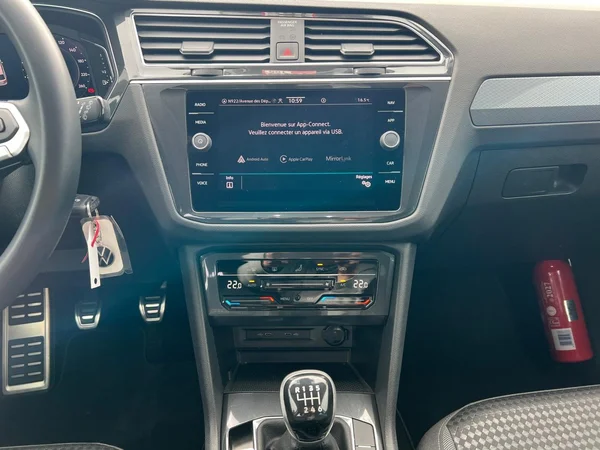 VOLKSWAGEN Tiguan (2022) — foto 18 van 18