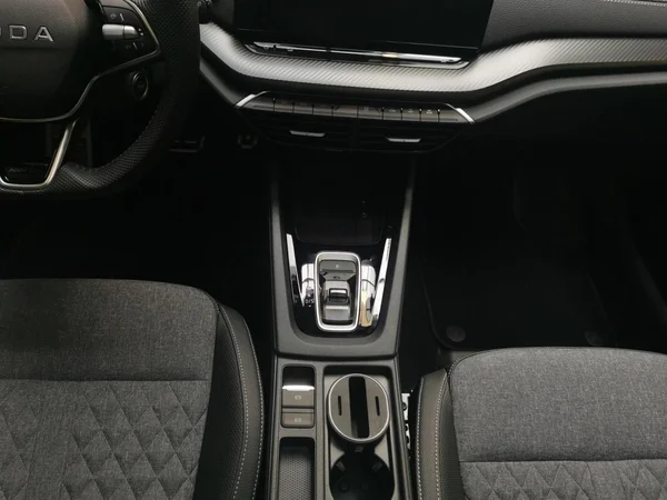 SKODA Octavia SW (2025) — foto 3 van 23