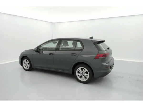 VOLKSWAGEN Golf VIII (2024) — foto 27 van 36