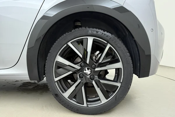 Peugeot 208 (2023) — foto 19 van 22