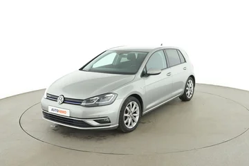 Volkswagen Golf 065cf7af-a0e2-48ea-b90b-a4a47482d8f0