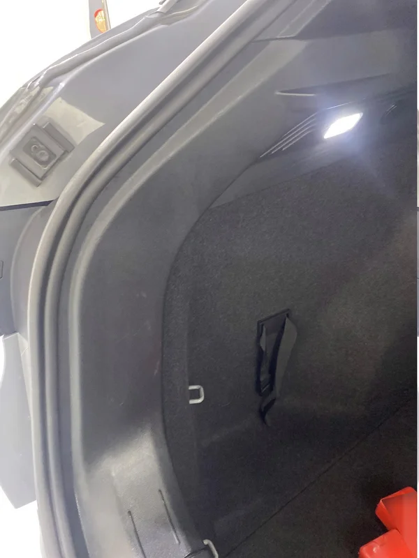 Volkswagen ID.4 (2021) — foto 48 van 56