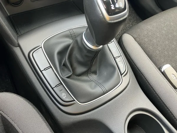 HYUNDAI Kona (2019) — foto 9 van 24