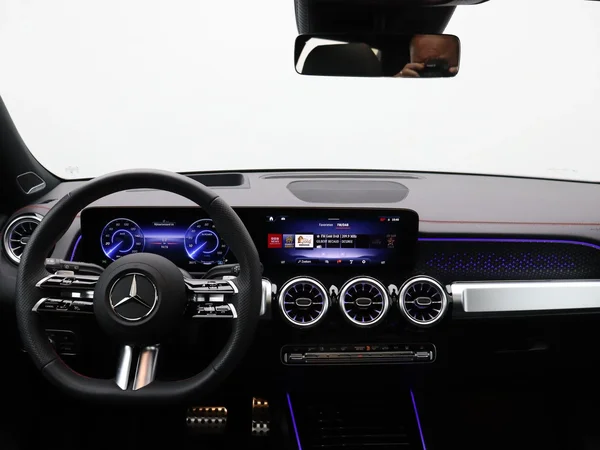 Mercedes-Benz EQB (2026) — foto 9 van 29