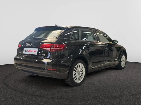 AUDI A3 Sportback (2019) — foto 6 van 12