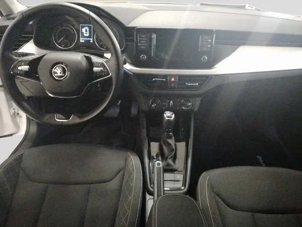 SKODA Kamiq (2021) — foto 2 van 21