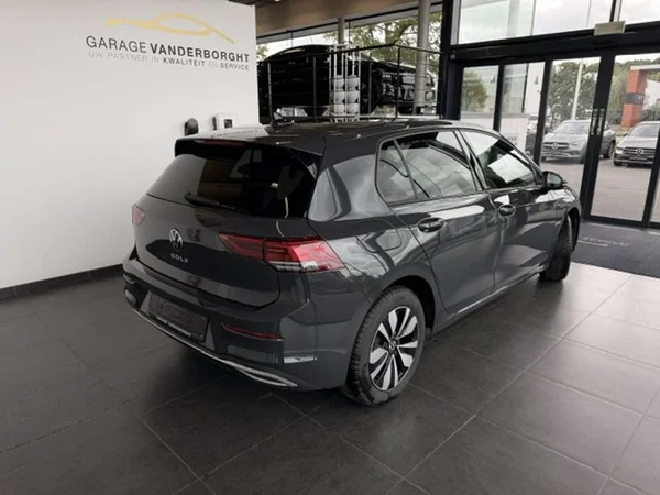 Volkswagen Golf (2024) — foto 18 van 23